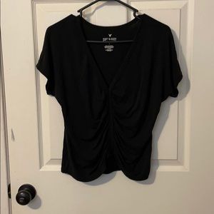 Black short sleeve tee